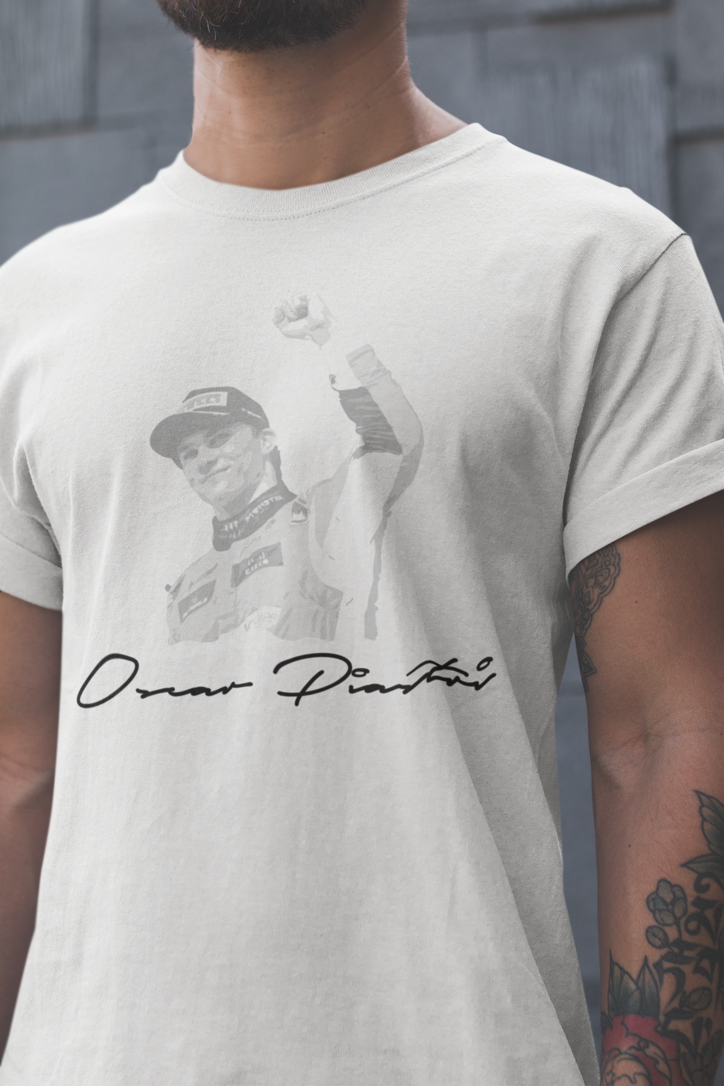 Oscar Piastri 81 T-Shirt - McLaren F1 Formula 1 Gift - Silhouette Motorsport